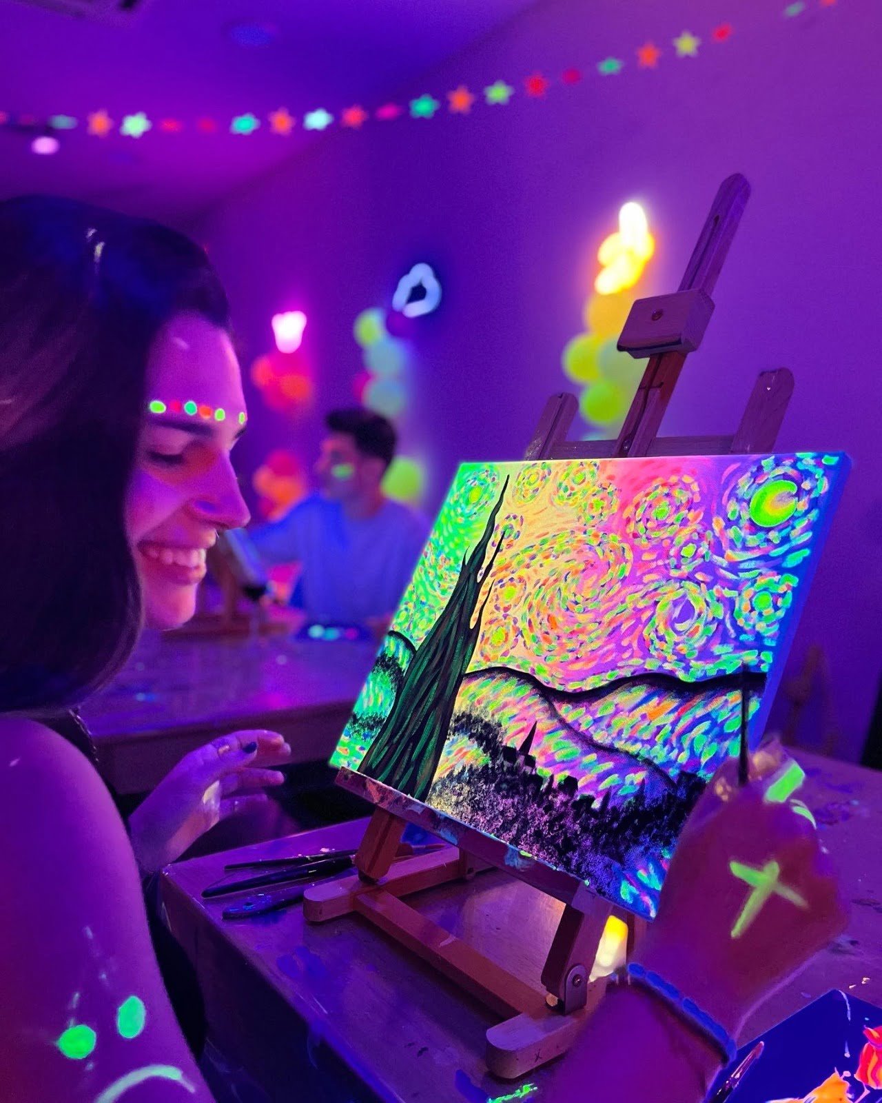 wine gogh neon official