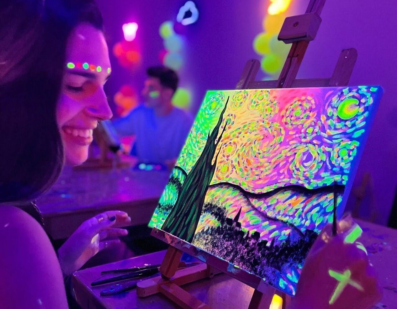 Descubre 5 Experiencias Únicas de Vino y Pintura para una Noche Perfecta en Barcelona 1 Winegogh