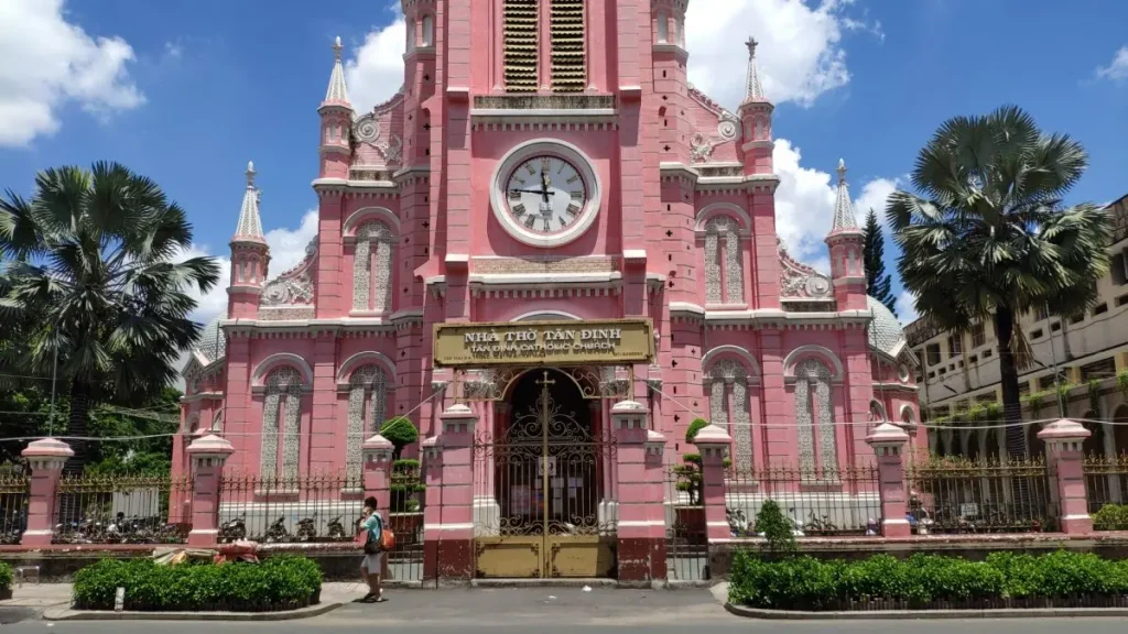 iglesia tan dinh 1200x675 1