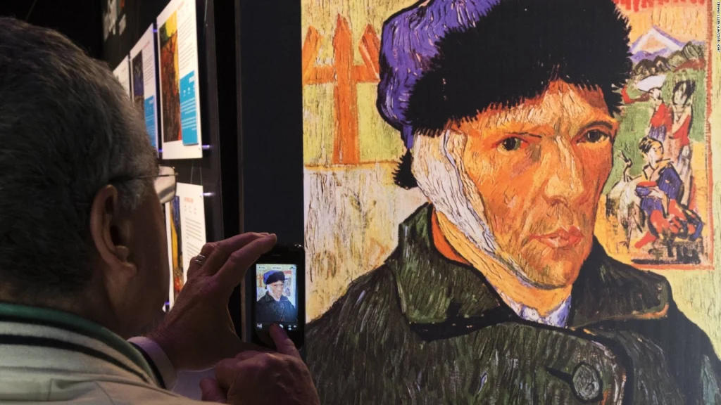 161031103259 01 van gogh ear trnd full 169