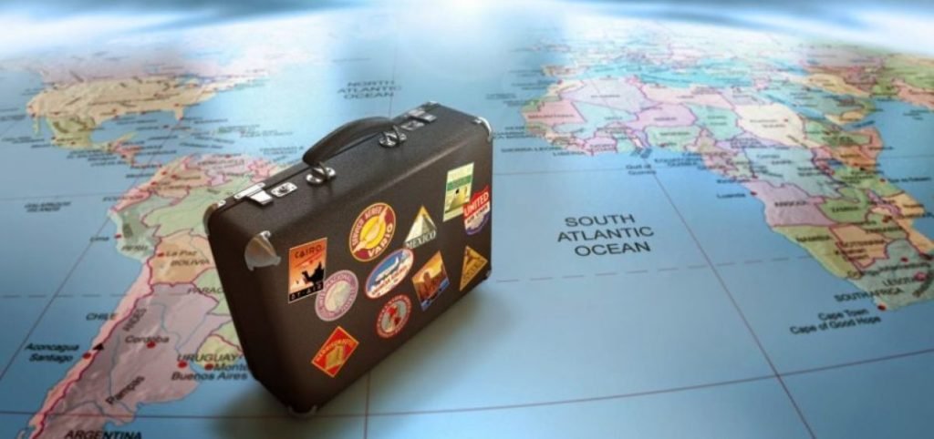 Día Mundial del Turismo ¡Cada 27 de septiembre! 1 DESARROLLO PERSONAL VIDA LIFE DEJAR TU TRABAJO Y VIAJAR POR EL MUNDO MALETA 1200x565 1