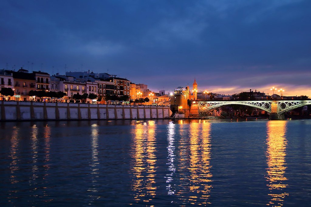 Atardecer en Sevilla: Descubriendo la Belleza a Través de 5 Experiencias Únicas 3 Wine Gogh