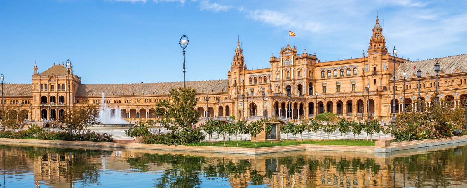 Atardecer en Sevilla: Descubriendo la Belleza a Través de 5 Experiencias Únicas 5 Wine Gogh