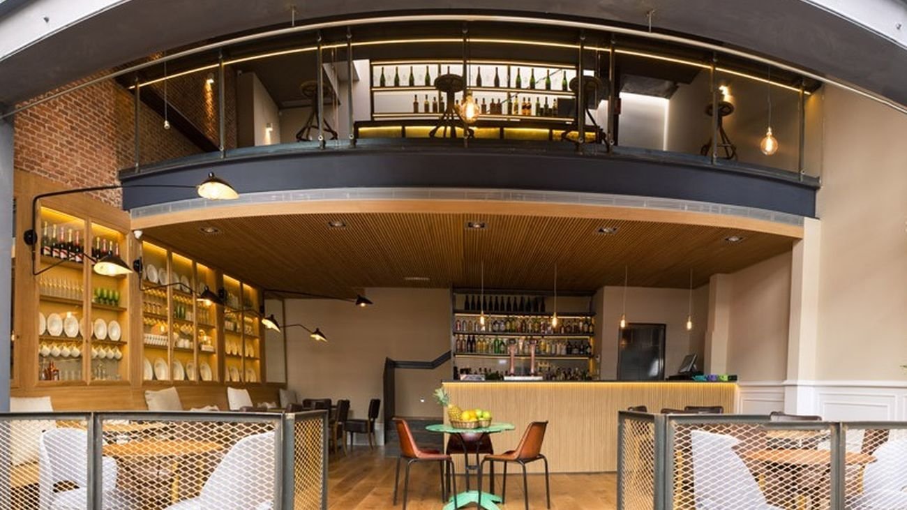 Restaurantes de Moda Madrid: Cena con Estilo en 10 Lugares Diferentes 8 Wine Gogh