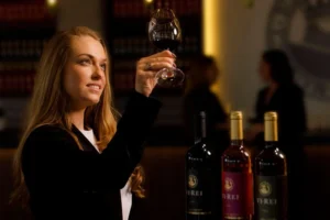 Clases de empresa Team Building en la Academia Wine Gogh. Top 1 8 Wine Gogh