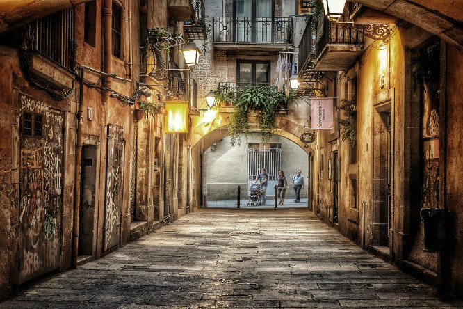 Qué ver en Barcelona en un Día: Un Viaje de Arte y Sabores en 24 horas 5 Wine Gogh