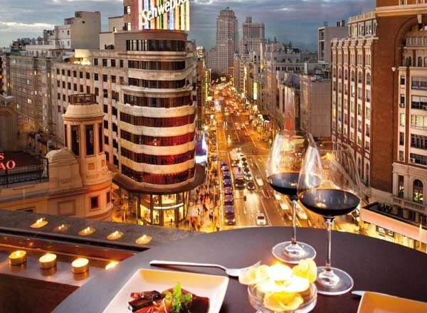 Restaurantes de Moda Madrid: Cena con Estilo en 10 Lugares Diferentes 10 Wine Gogh