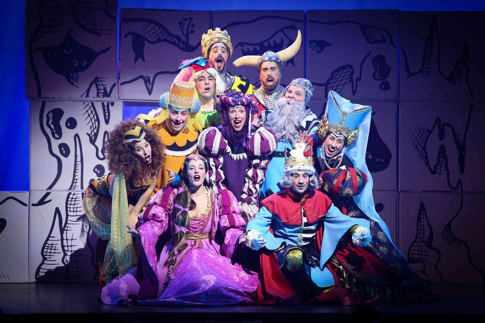 Del Teatro Flumen a Wine Gogh: 1 Noche Perfecta en Valencia 2 Wine Gogh