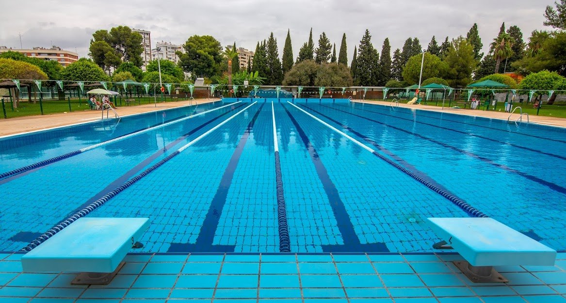 4 Piscinas Sevilla para Disfrutar del Verano 5 Wine Gogh