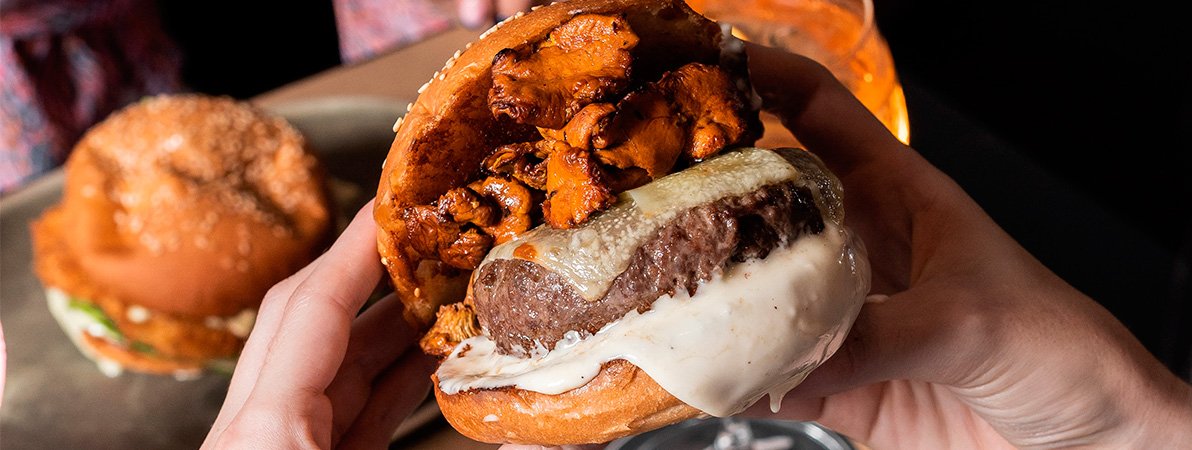 Las Mejores Hamburguesería Barcelona: 1 Viaje Gastronómico 7 Wine Gogh