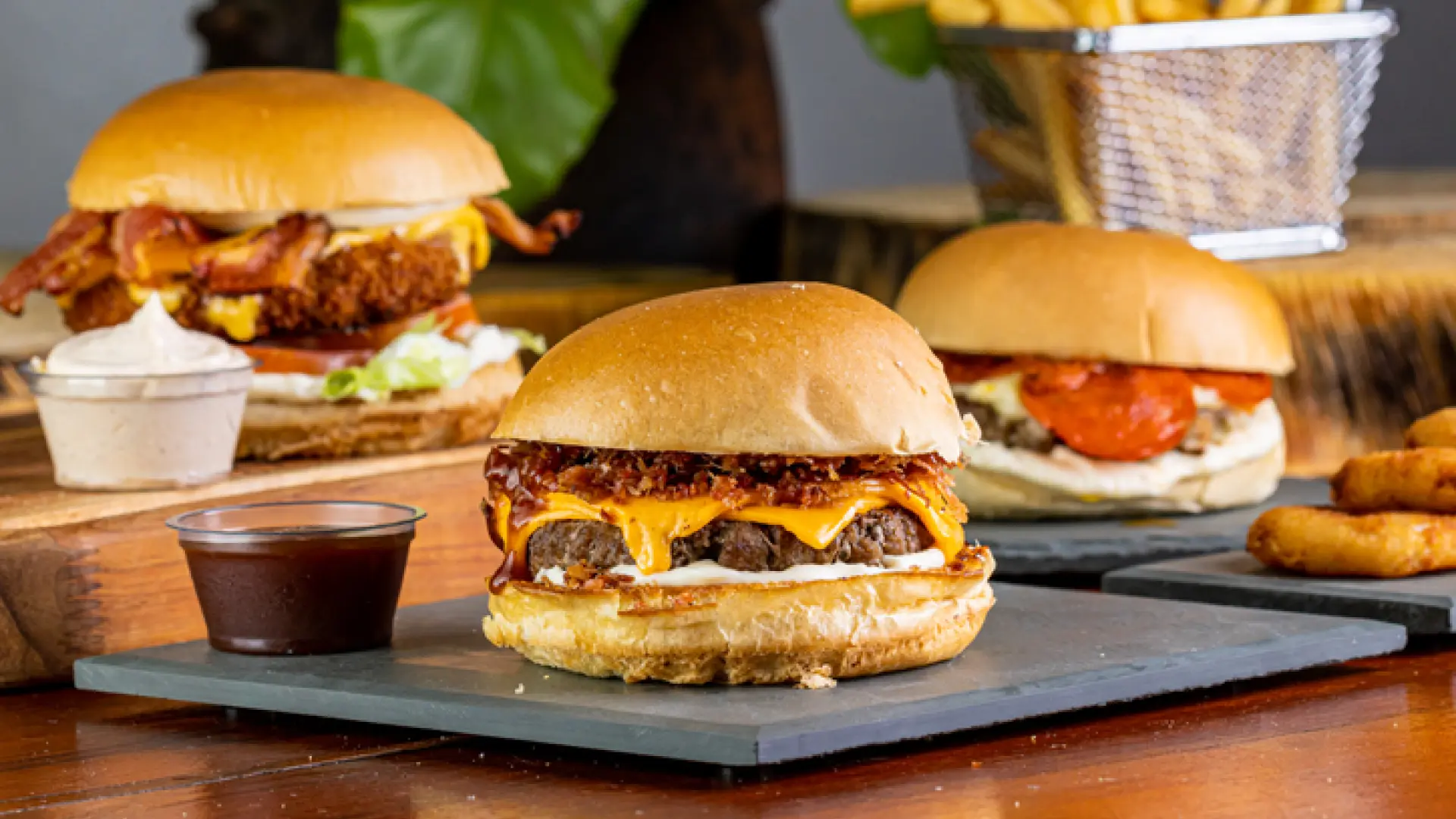 Hamburguesería Valencia: 1 Viaje Gastronómico 5 Wine Gogh