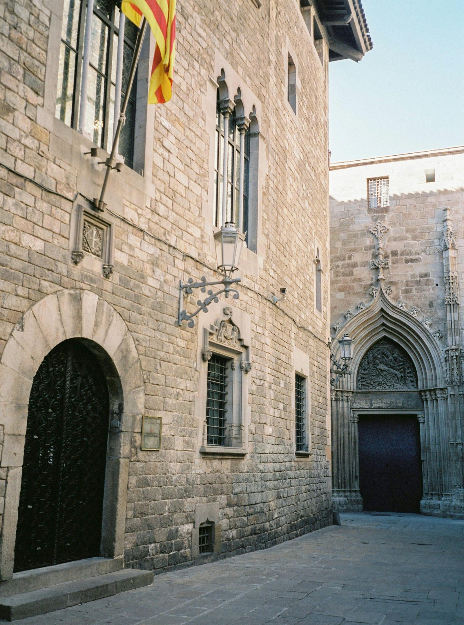 Cosas que hacer en Barcelona; Top 7 Actividades Imperdibles 2 Wine Gogh