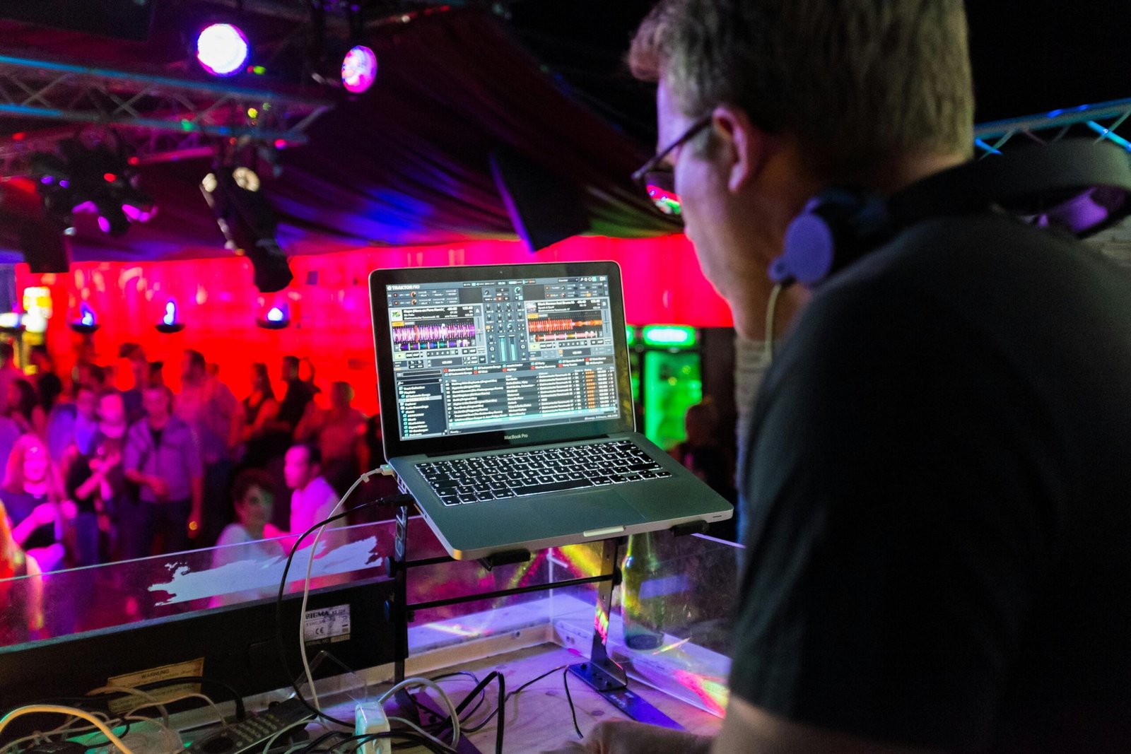 Discotecas Sevilla; Las 7 Mejores Discotecas Top para Disfrutar de la Noche en Sevilla 7 Wine Gogh