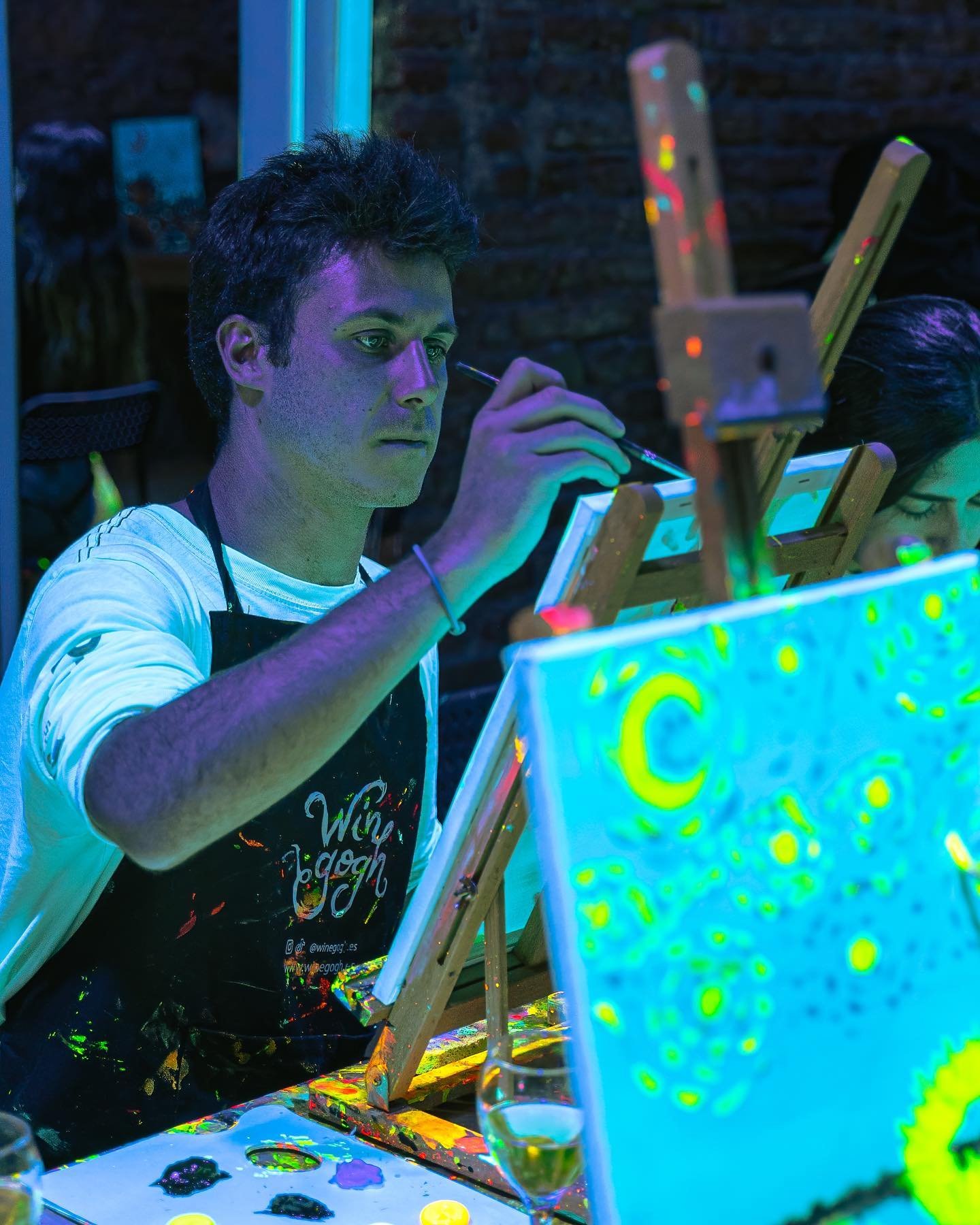 Menú Barcelona; Descubre la Exquisita Gastronomía de Barcelona Top 5 Menús Imperdibles para una Experiencia Culinaria Inolvidable 6 Wine Gogh