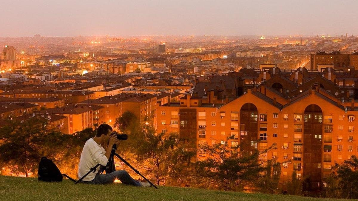Parque de las Siete Tetas en Madrid: 1 Oasis Urbano con Vistas Increíbles 2 Wine Gogh