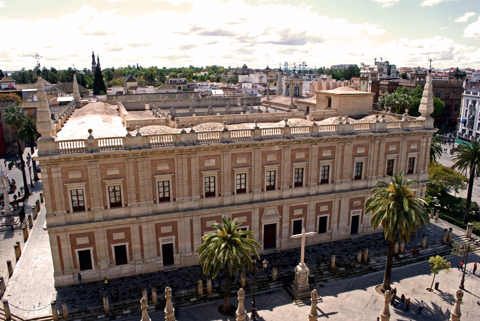 Sevilla Monumentos; Explorando los Monumentos Emblemáticos de Sevilla su Historia, Arquitectura y Cultura 3 Wine Gogh