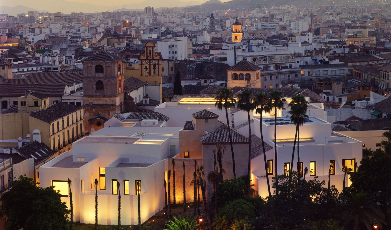 Malaga Monumentos; Monumentos Emblemáticos de Málaga con Tesoros Culturales e Históricos de la Ciudad Top 5 5 Wine Gogh
