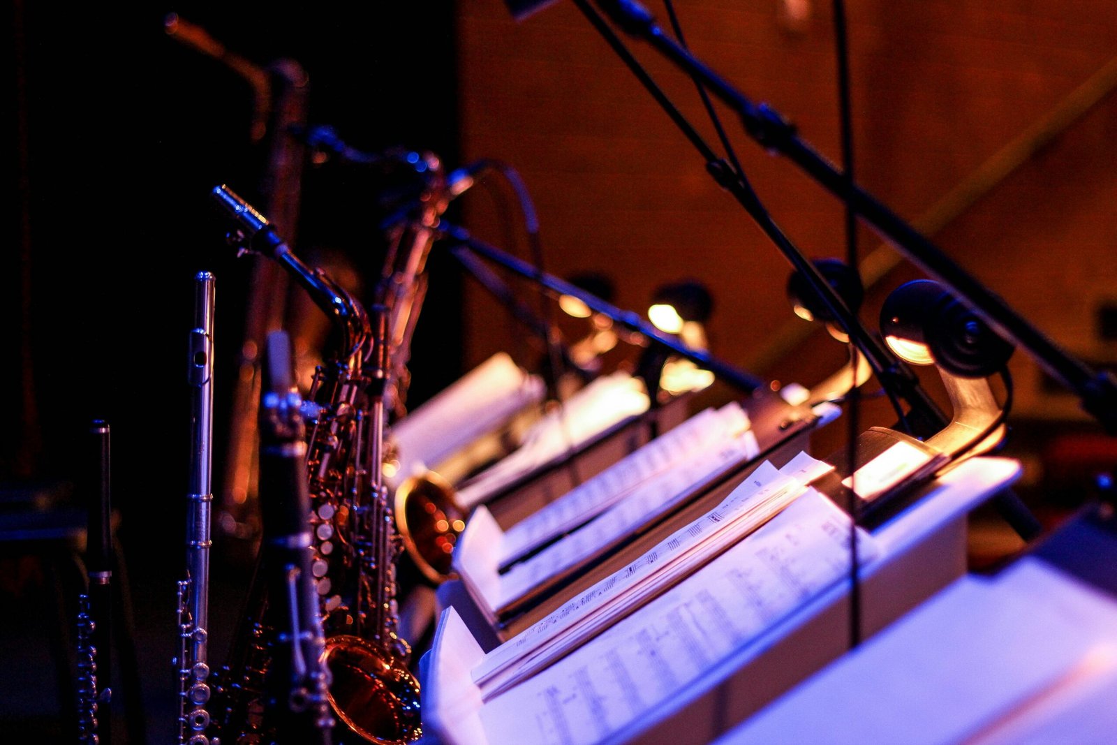 Jazz Barcelona; Explorando la Vibrante Escena Jazzística de Barcelona con 5 Lugares Top Emblemáticos para Disfrutar de Buena Música y Ambiente Único 1 Jazz Barcelona