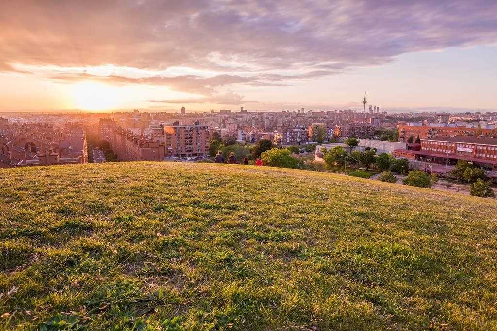 Parque de las Siete Tetas en Madrid: 1 Oasis Urbano con Vistas Increíbles 1 parque de las siete tetas
