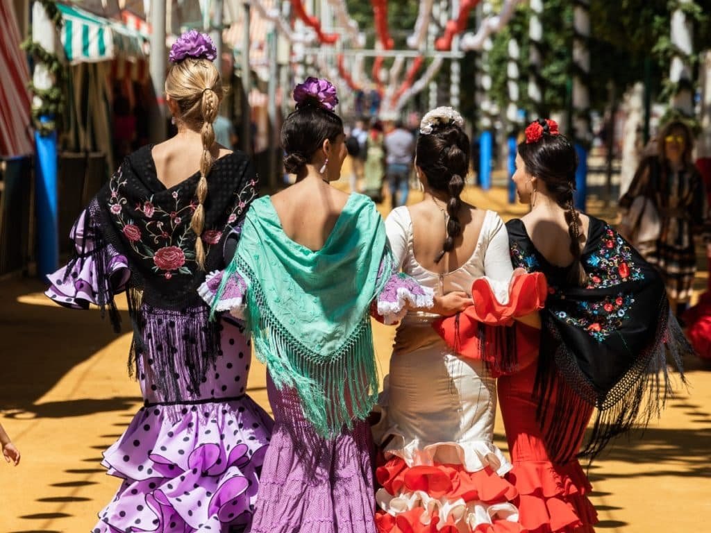 Los Trajes de Flamenca: Historia y Evolución de una Tradición Andaluz en 5 Momentos Clave 1 trajes de flamenca