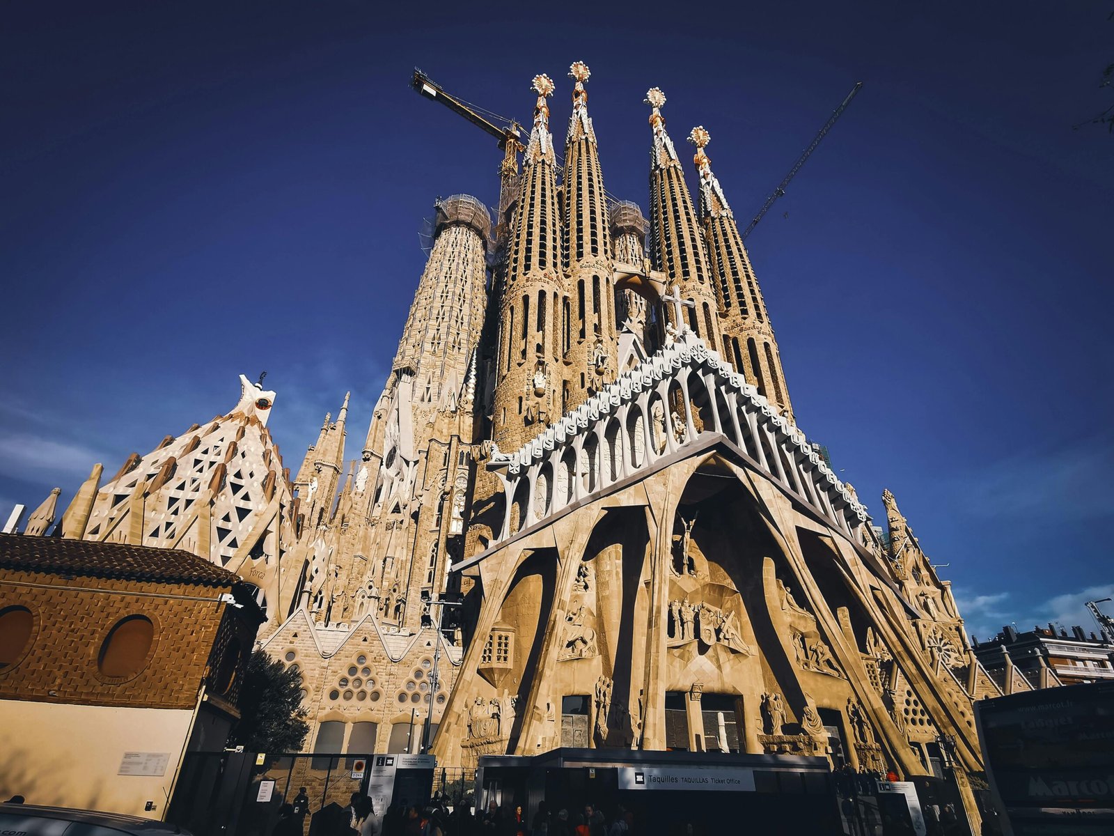 Destinos Turisticos en Barcelona; 5 Destinos Increíbles en Barcelona que No Puedes Perderte 1 Destinos Turisticos en Barcelona