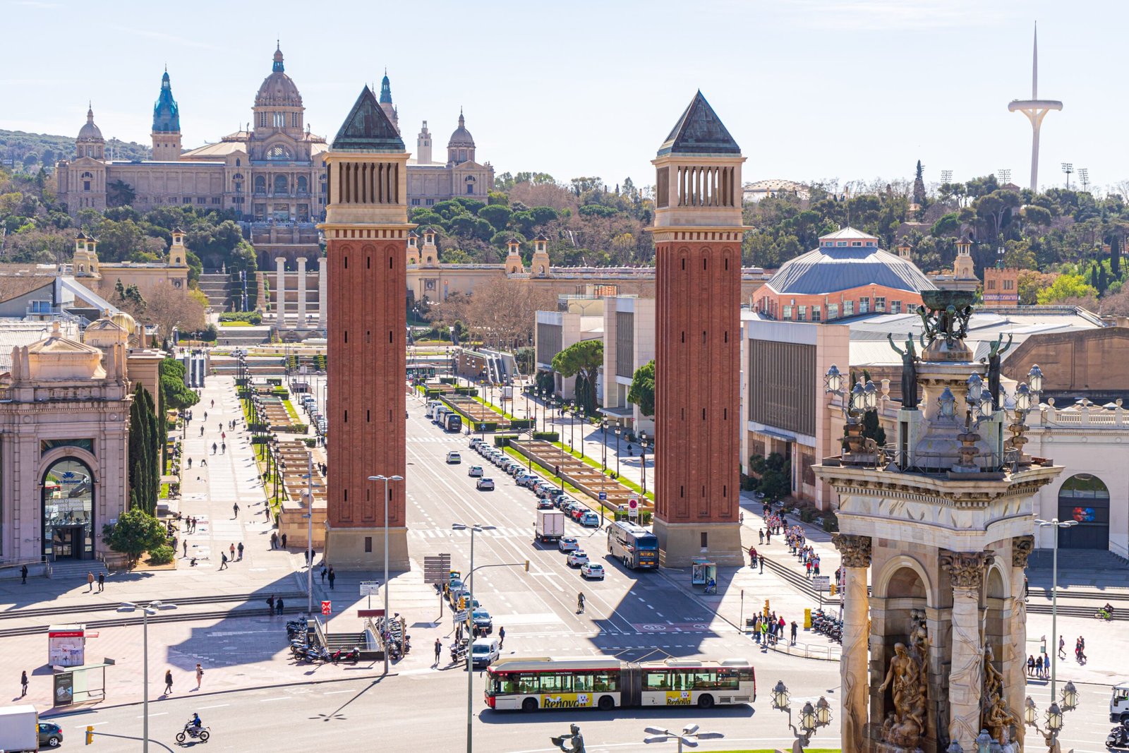 Destinos Turisticos en Barcelona; 5 Destinos Increíbles en Barcelona que No Puedes Perderte 3 Wine Gogh