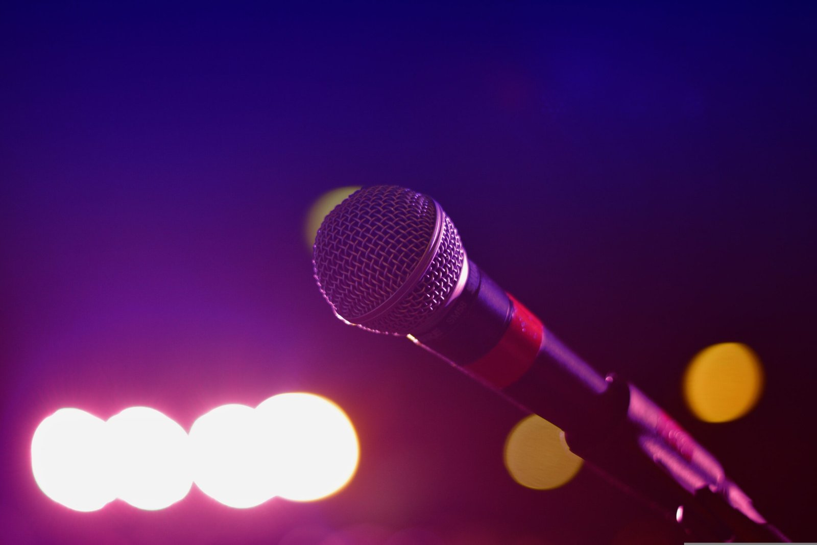 Karaokes Cerca de Mi Malaga; 5 Increíbles Karaokes en Málaga para una Noche de Diversión Total 4 Wine Gogh