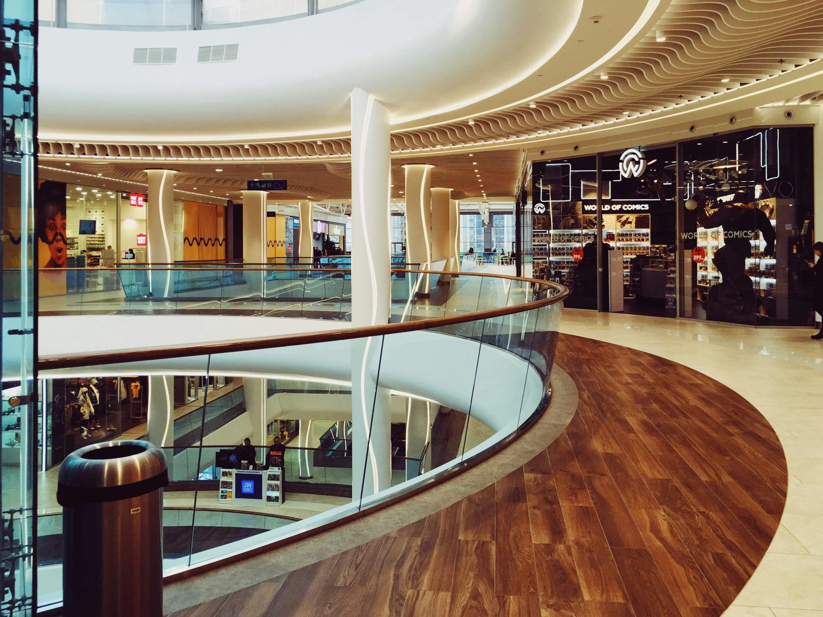 Centro Comercial en Madrid; Top 5 Centros Comerciales Imprescindibles en Madrid: ¡Descubre la Experiencia Definitiva! 5 Wine Gogh