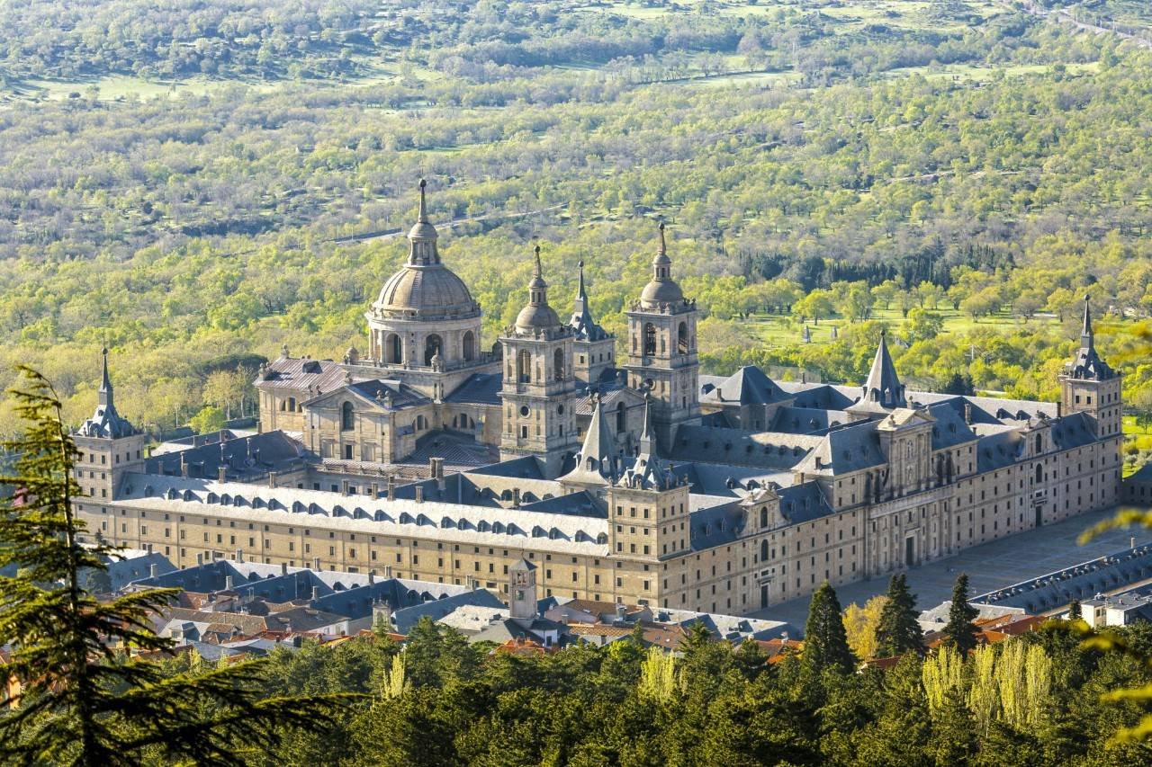 Los Pueblos Más Bonitos de Madrid: 7 Recomendaciones para una Escapada Perfecta 2 Wine Gogh