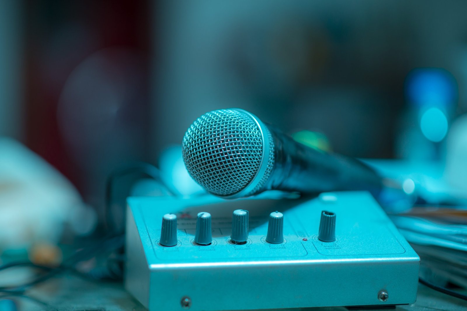 Karaokes Cerca de Mi Sevilla; 5 Increíbles Opciones de Karaoke en Sevilla para una Noche de Diversión Garantizada 3 Wine Gogh