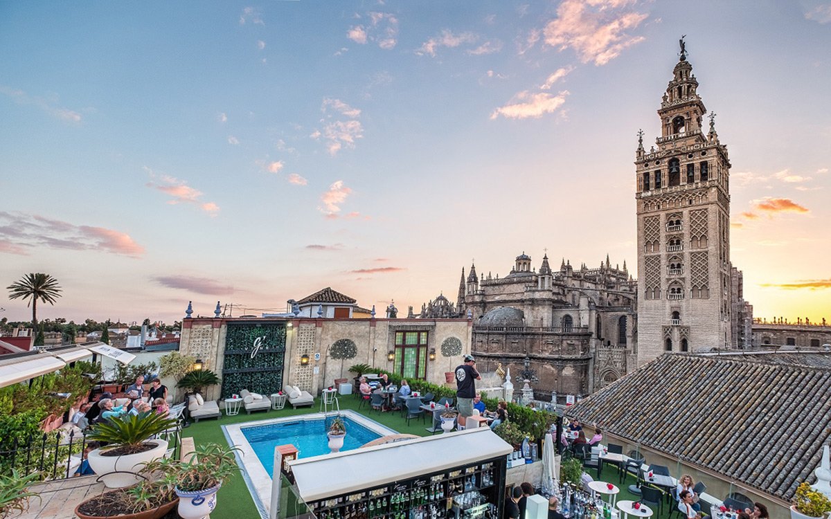 6 Planes en Pareja en Sevilla: Descubriendo la Magia de la Capital Andaluza 3 Wine Gogh