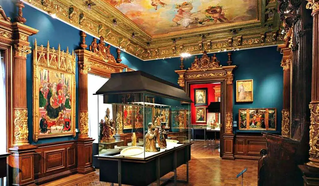 Los 7 Mejores Museos de arte en Madrid para explorar cultura y creatividad 3 Wine Gogh