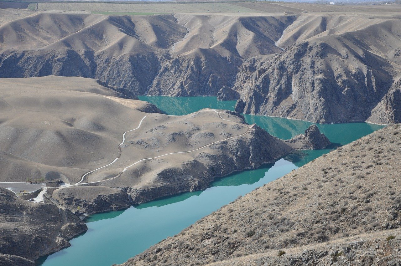 mountains 4662950 1280