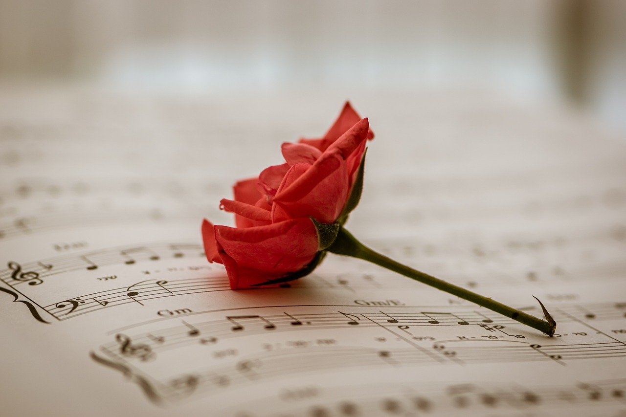 Que regalar en Málaga; 5 Regalos Exclusivos en Málaga para una Experiencia Inolvidable 3 sheet music 6305620 1280