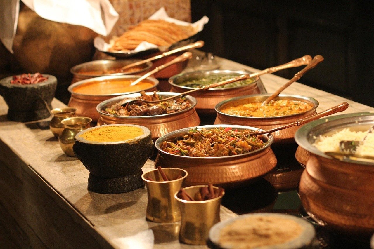 Celebraciones en Madrid; 5 Celebraciones Inolvidables que Puedes Disfrutar en Madrid 5 buffet 315691 1280