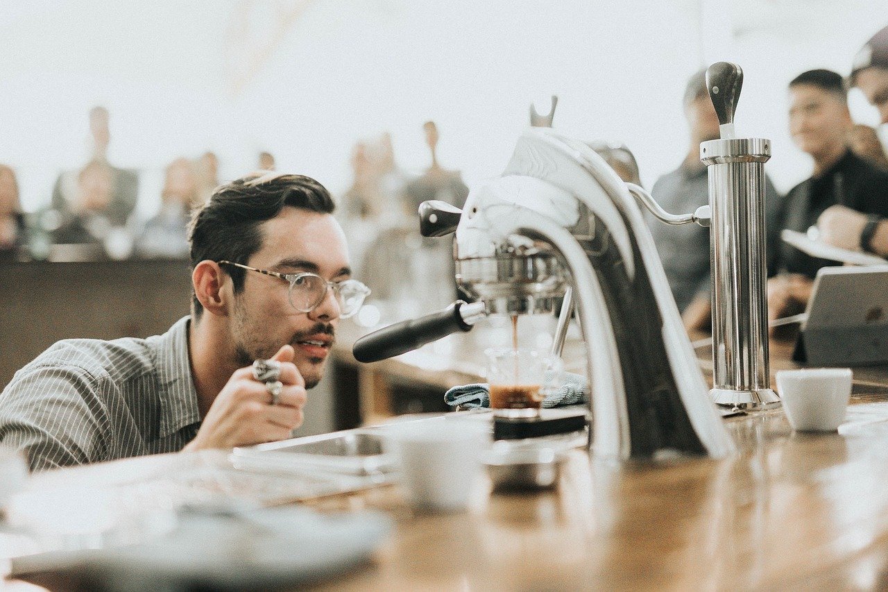 Cafés en Málaga; Descubre las 5 cafeterías imprescindibles en Málaga que transformarán tu día 2 coffee 2565442 1280