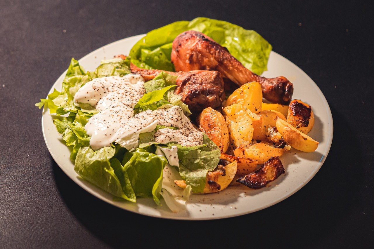 Almuerzo con amigos en Barcelona; Disfruta de 5 restaurantes irresistibles para almorzar con amigos en Barcelona 3 food 4939424 1280 1