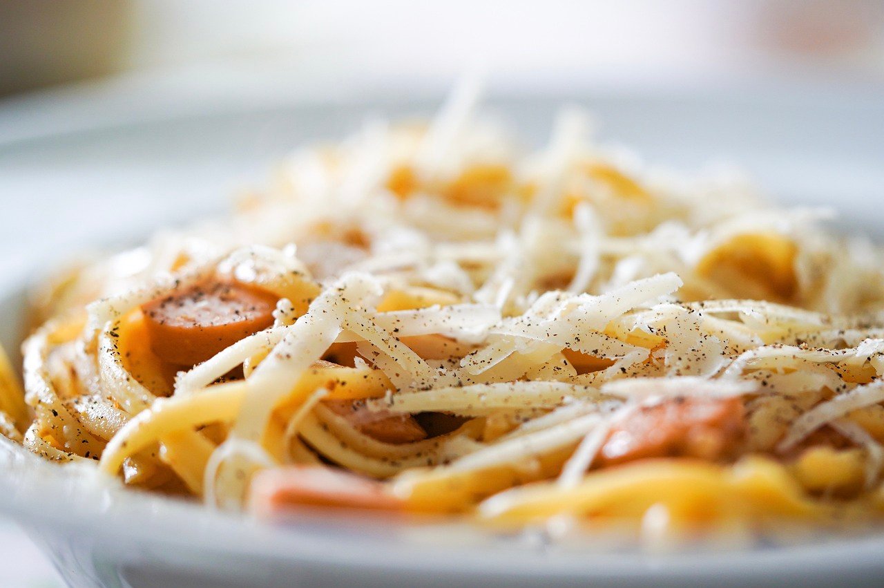 Almuerzo con amigos en Sevilla; 5 Increíbles Lugares para un Almuerzo con Amigos en Sevilla 1 pasta 6263653 1280