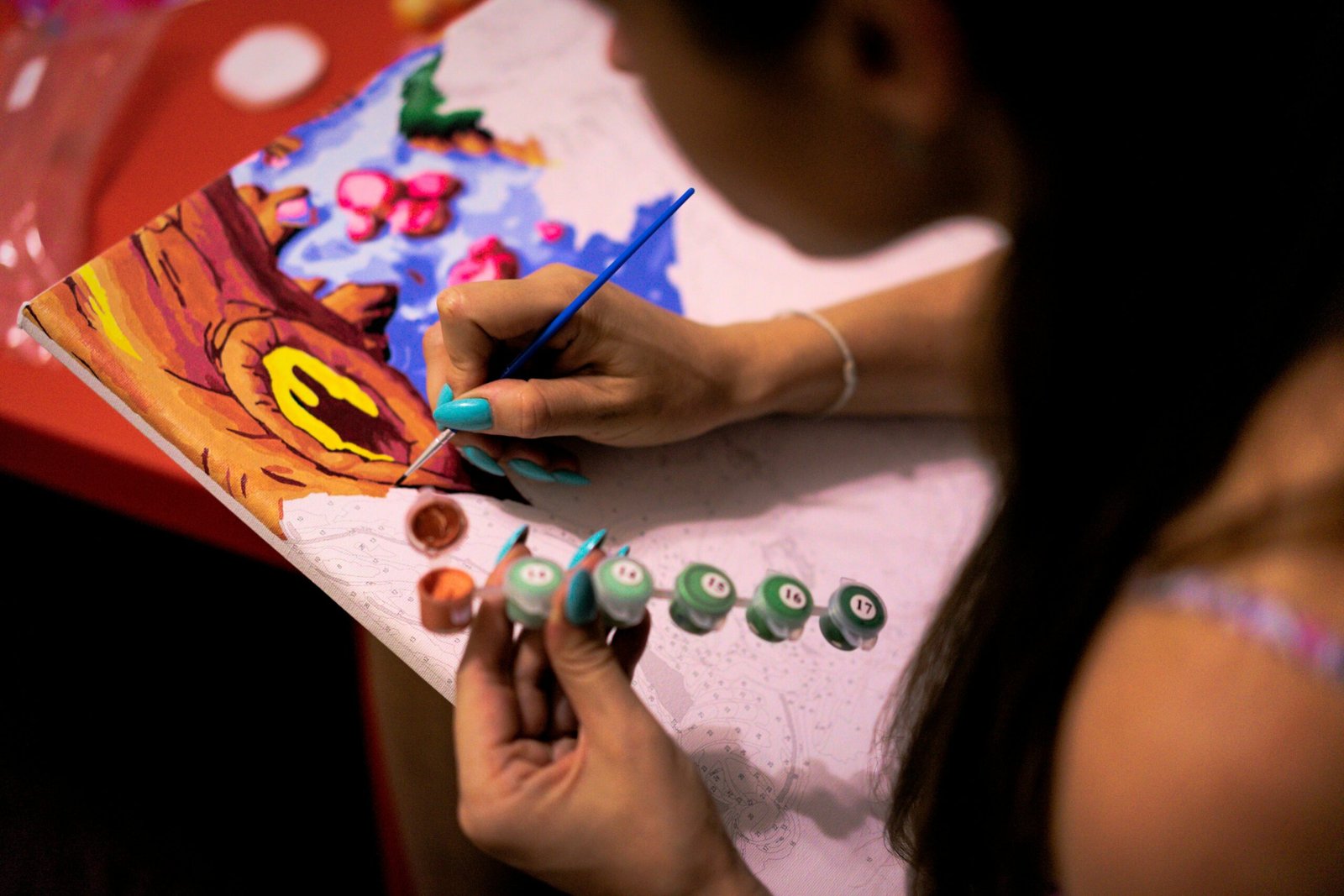 Descubre 5 Experiencias Únicas de Vino y Pintura para una Noche Perfecta en Barcelona 5 Winegogh