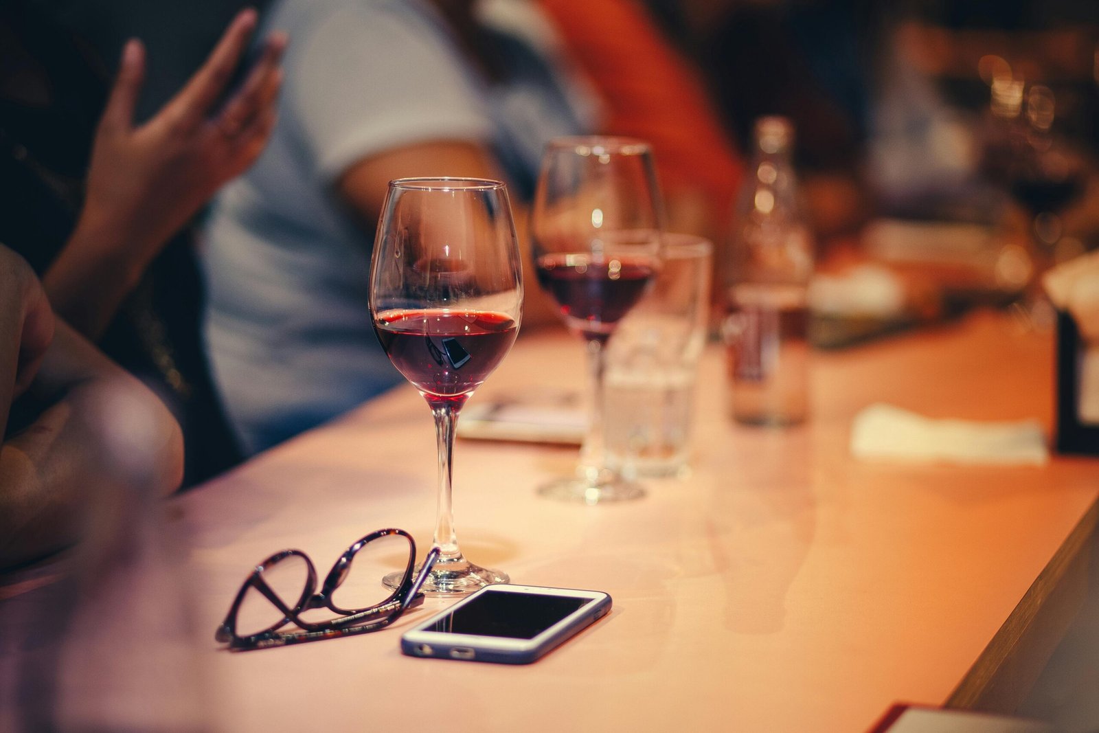 Donde disfrutar un vino en Sevilla: 4 Lugares Imperdibles para Disfrutar del Mejor Vino en Sevilla 4 Winegogh