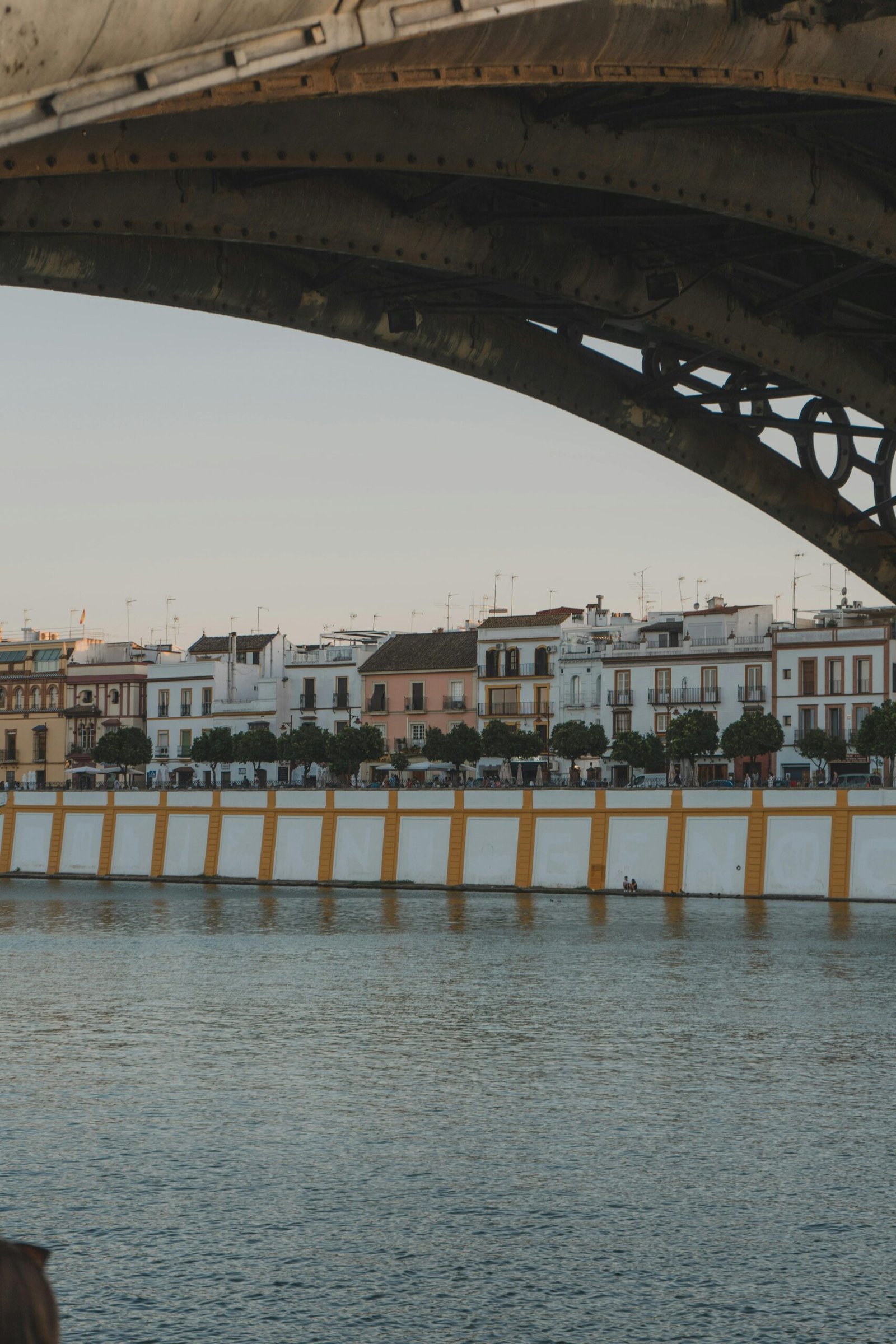 Dia del Trabajador Sevilla: 5 Actividades Imperdibles para Disfrutar el Día del Trabajador en Sevilla 6 Winegogh