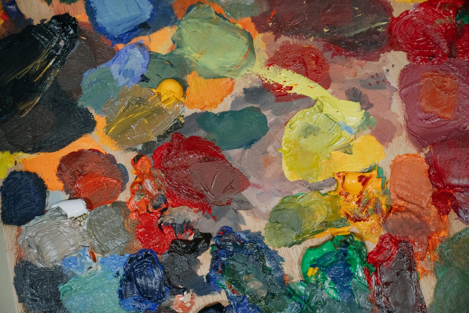 Clases de Pintura en Málaga: 1 Aprendizaje a Expresar Tu Creatividad 2 Wine Gogh