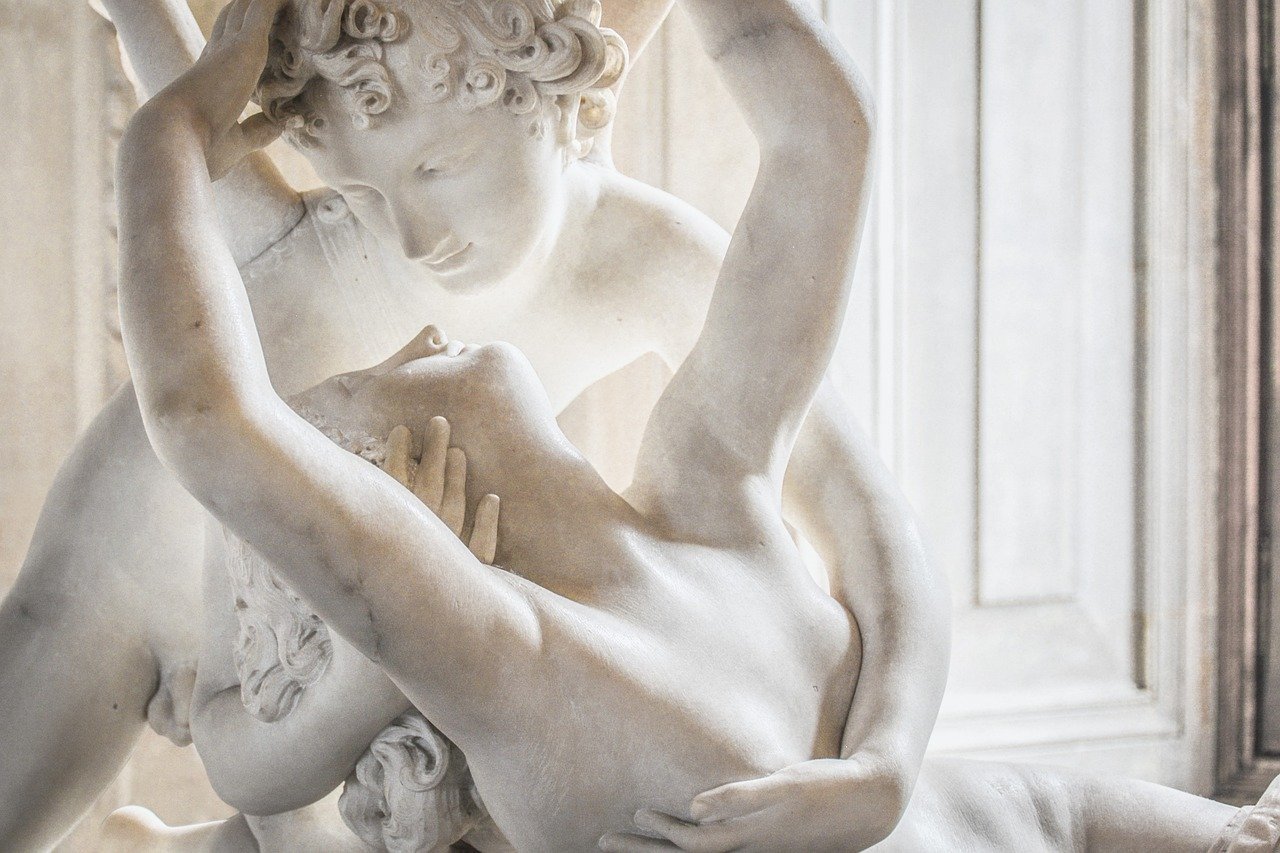 Lugares top en Valencia; 5 Lugares Imperdibles en Valencia que Te Sorprenderán 2 statue 4255695 1280