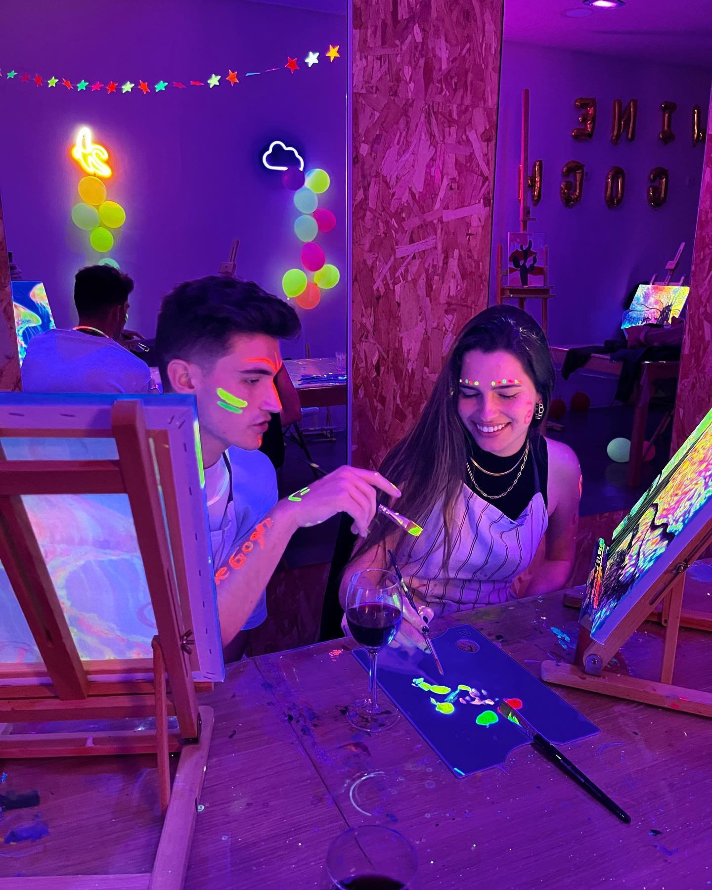 Domingo en Valencia; 1 Domingo en Valencia con Arte y Sabor en Wine Gogh 3 Domingo en Valencia;