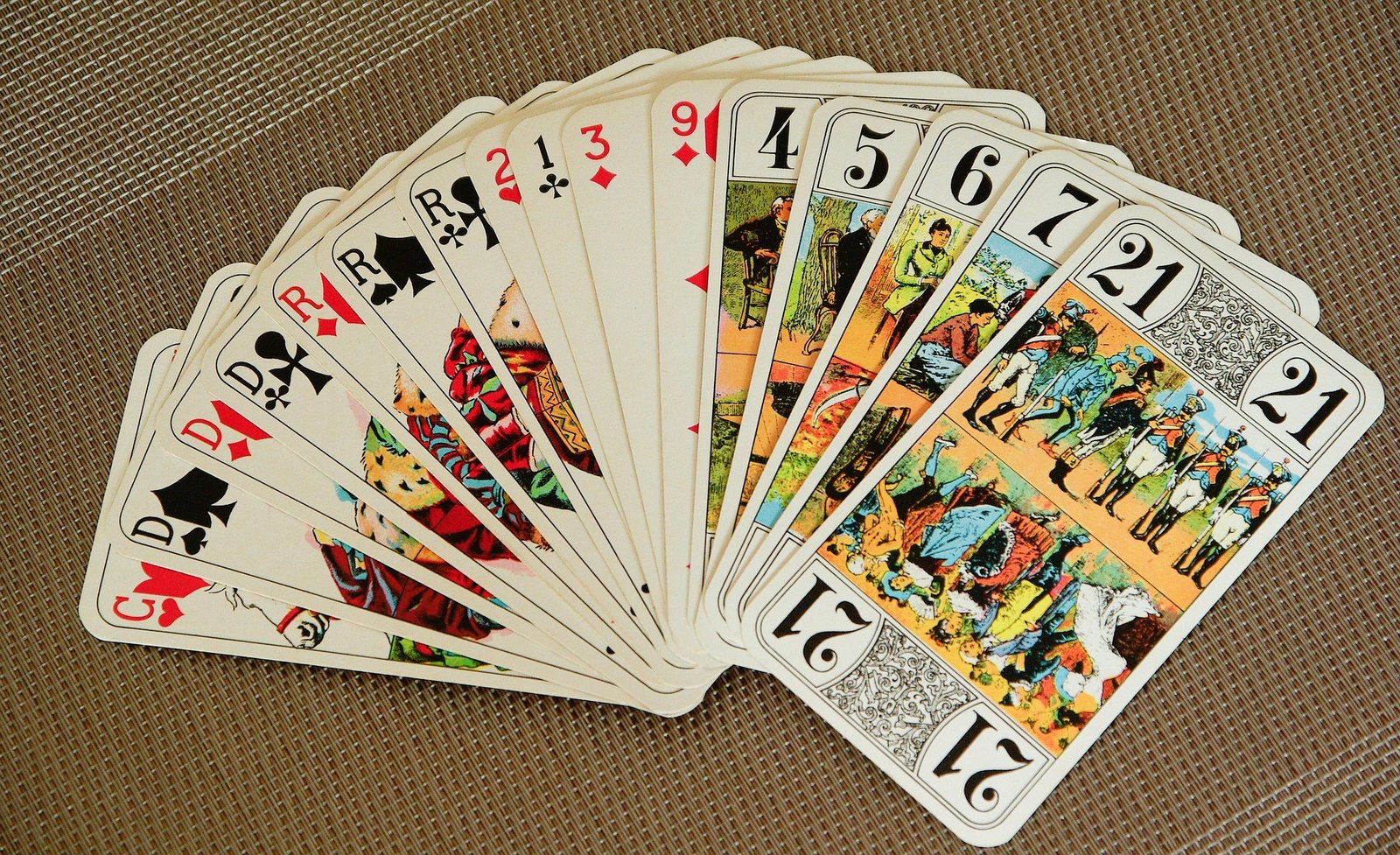 Cuadro gratis más tarot en Barcelona: 1 Oferta que No Puedes Perderte 4 Wine Gogh