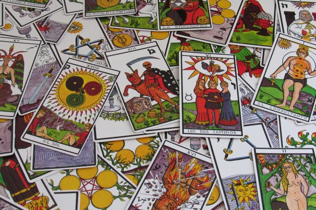 Arcanos Mayores del Tarot: 1 Guía Completa para Entender su Significado y Uso 10 tarot bueno en malaga