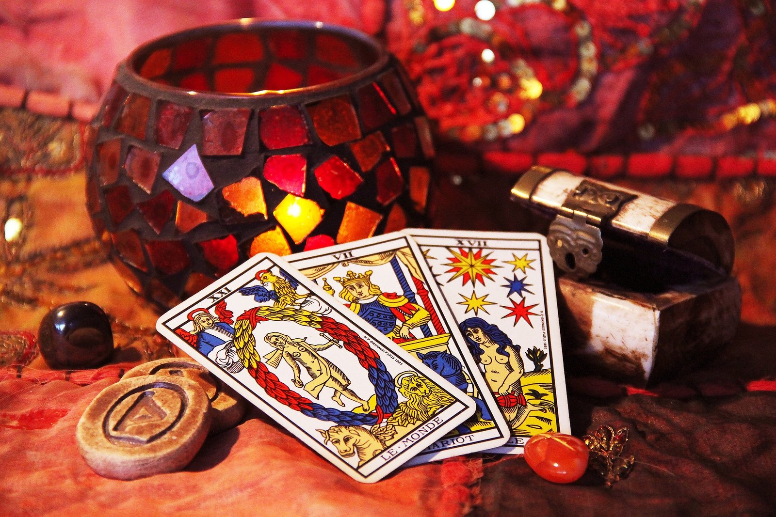 Tarot 2025 en Barcelona: 1 Guía Completa para Descubrir tu Futuro con los Mejores Expertos 2 Wine Gogh