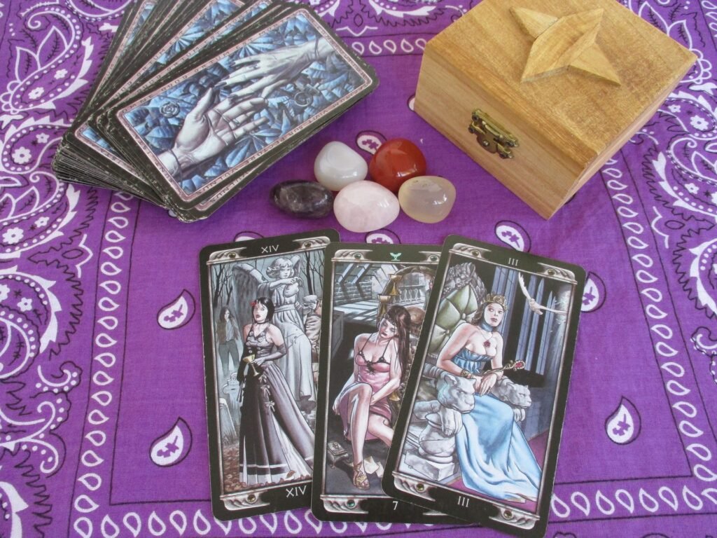 Tarot Bueno en Madrid: 1 Guía Completa para Encontrar Lecturas Precisas y Confiables 9 tarot del si o no en barcelona