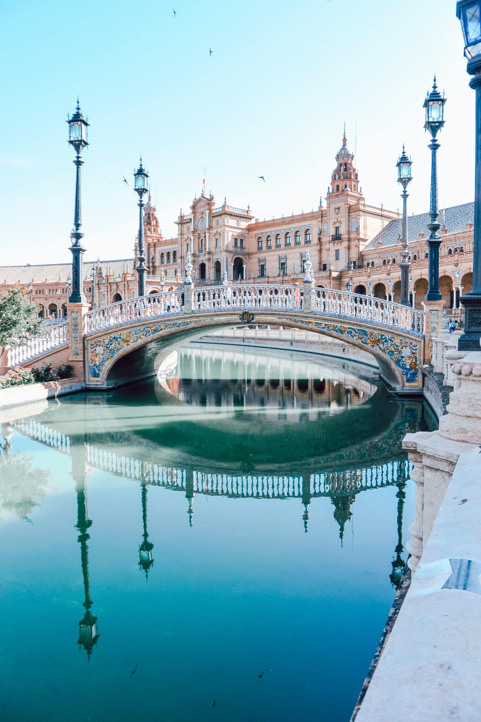 Lugares de interés Sevilla: Descubre 4 lugares imprescindibles que ver cerca de Sevilla, desde ruinas romanas hasta talleres artísticos. ¡Escápate sin salir de Andalucía! 3 Winegogh