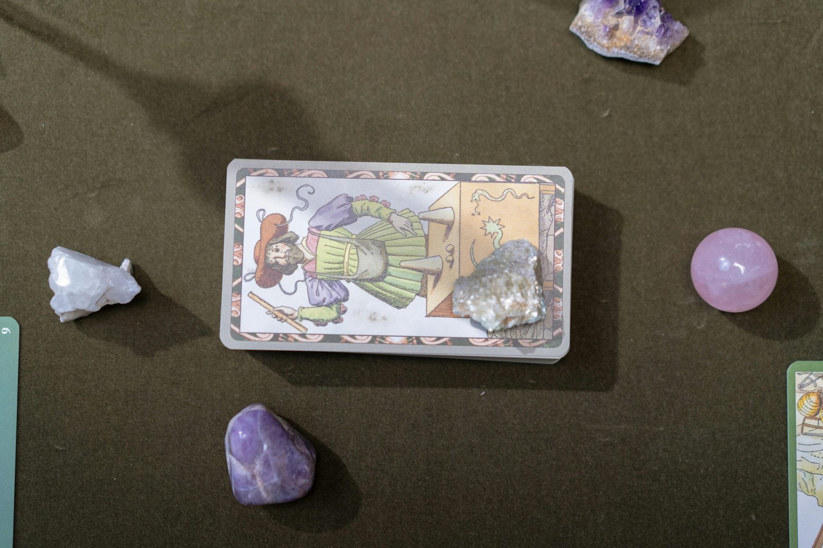 Tarot Gitano en Valencia: 1 Viaje hacia la Sabiduría Espiritual y el Conocimiento Personal 2 Wine Gogh